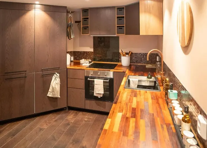 Sjarmerende Med Parkering I Sentrum Apartment *