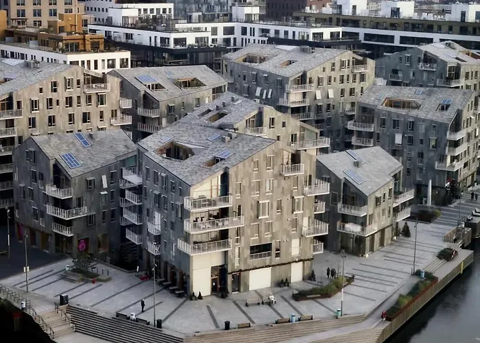 Sjarmerende Med Parkering I Sentrum Lägenhet